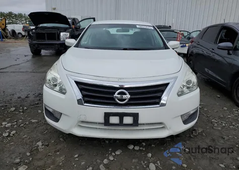 2015 Nissan Altima 2.5 z USA, uszkodzony, nr VIN 1N4AL3AP6FN387437